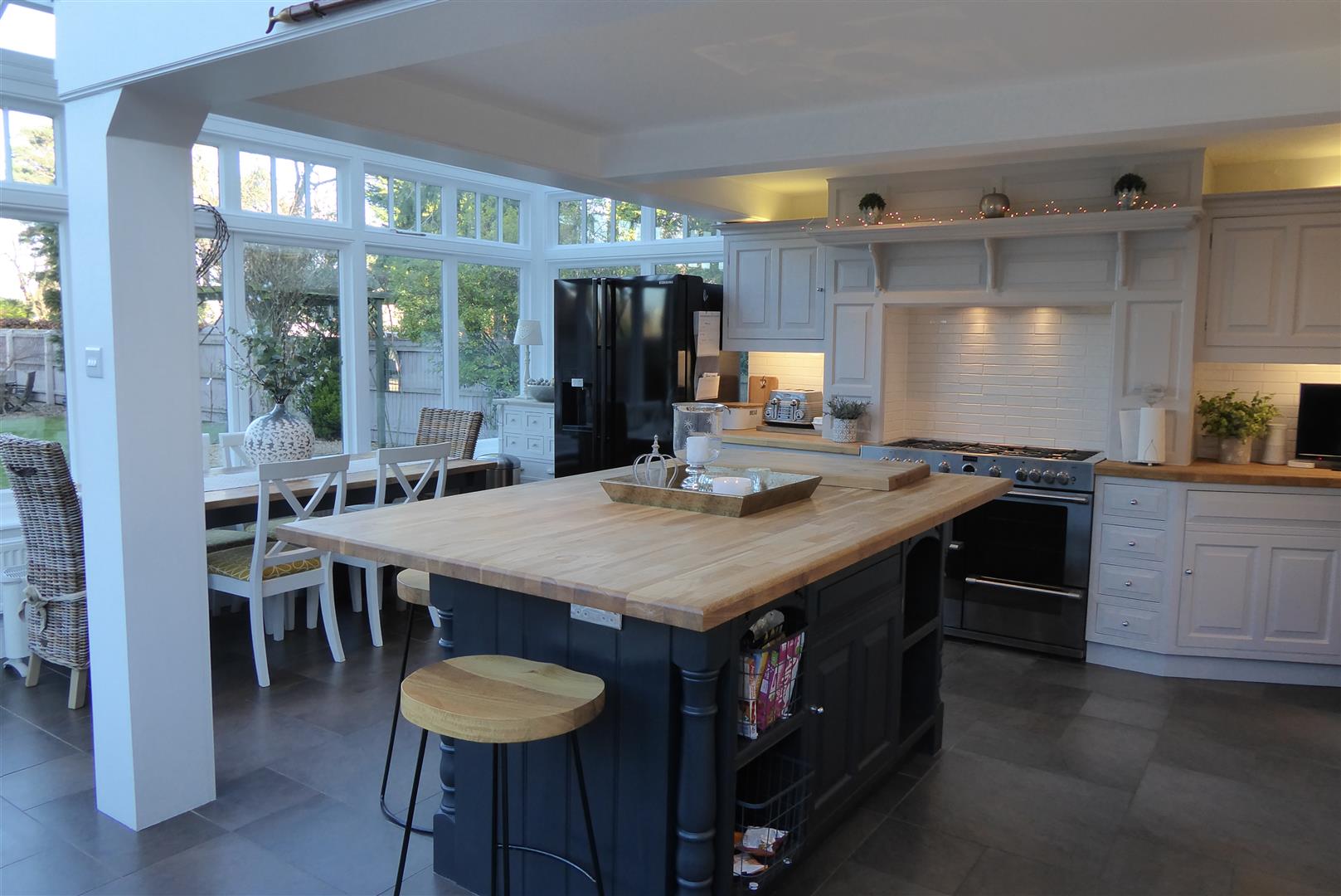 LIVING DINING KITCHEN
